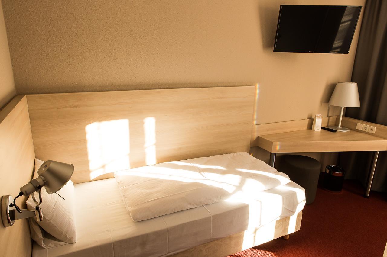 Rasthof & Motel Hermsdorfer Kreuz Esterno foto