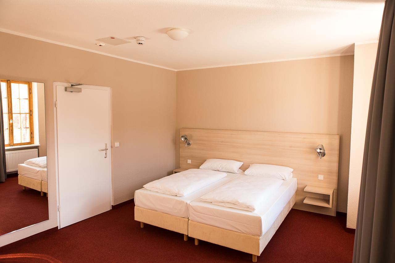 Rasthof & Motel Hermsdorfer Kreuz Esterno foto